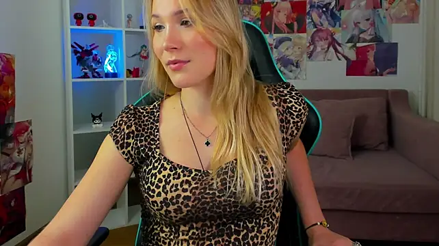 ElaraVoltage – Naživo XXX chat
