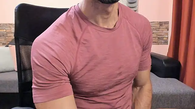 HotHunkTrainer লাইভ XXX চ্যাট