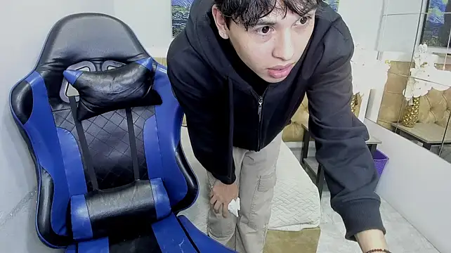 Chat +18 de StiwenTwink ao vivo