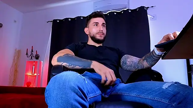 دردشة MightyAaron66 الجنسية المباشرة