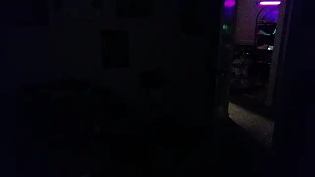 Triggerhappycj100 XXX чат на живо