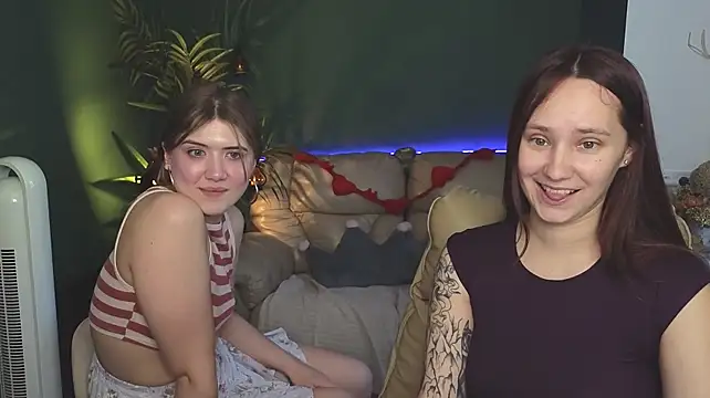HotCaramellsTV Chat XXX in diretta