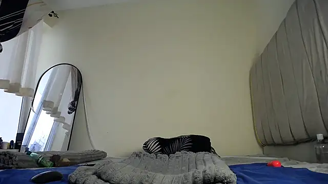 KinkQueenLove XXX чат на живо