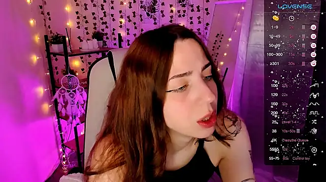 Chatroom XXX en direct de CharliGrace_