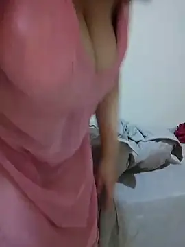 Hotsirine Adlı Modelin Canlı XXX Sohbeti
