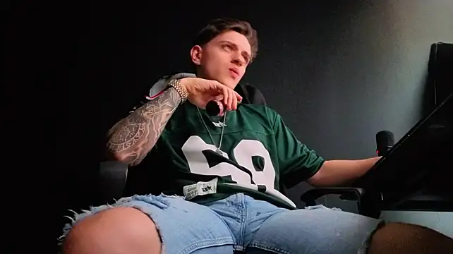 FelixStarkk live XXX chat