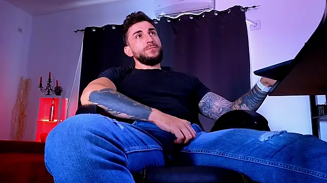 دردشة MightyAaron66 الجنسية المباشرة