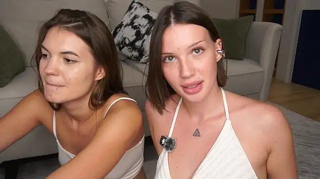 mcdolls' Webcam Show
