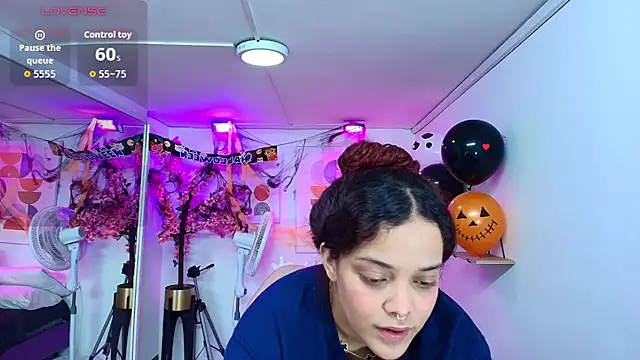 Maggy_t18's Live XXX Chat