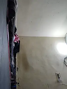 Couple-deshi35 Adlı Modelin Canlı XXX Sohbeti
