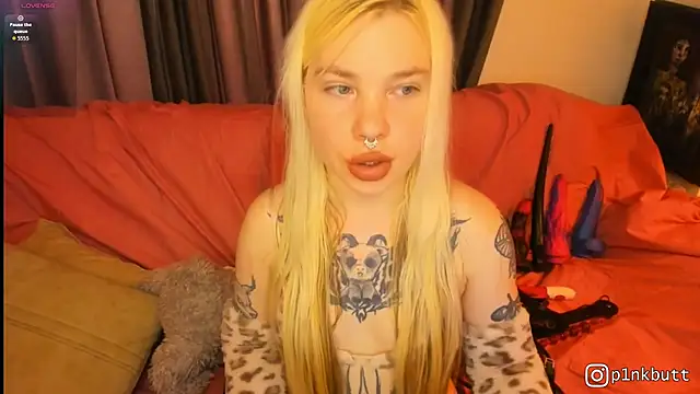 HelenGoat's Live XXX Chat