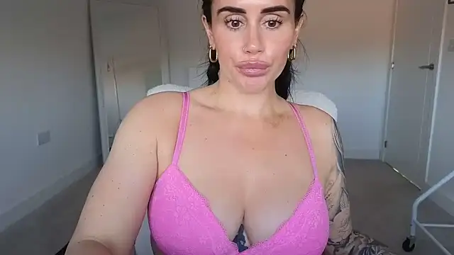 LibbyLoveHeartx's Live XXX Chat
