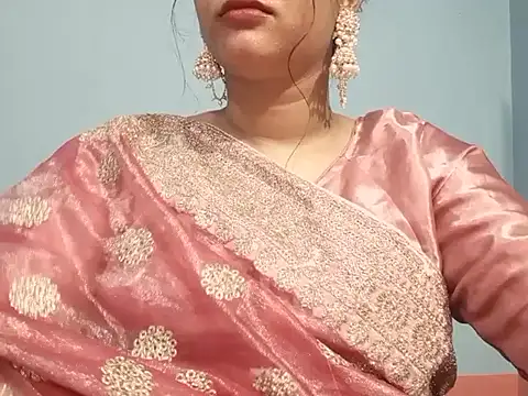Adhiti_1's Live XXX Chat