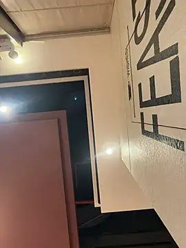 Fire-18's Live XXX Chat