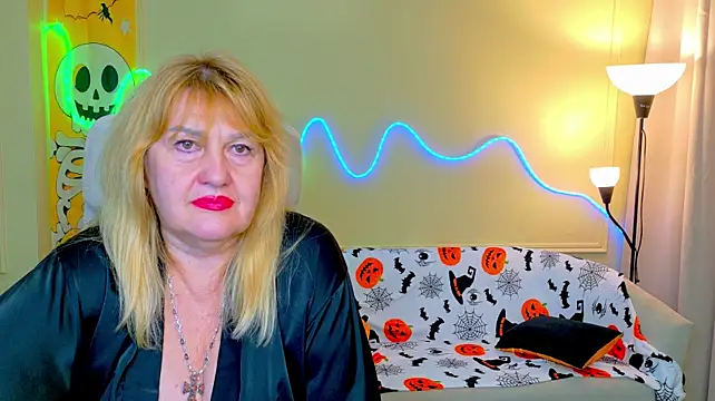 EmmaEllison's Live XXX Chat