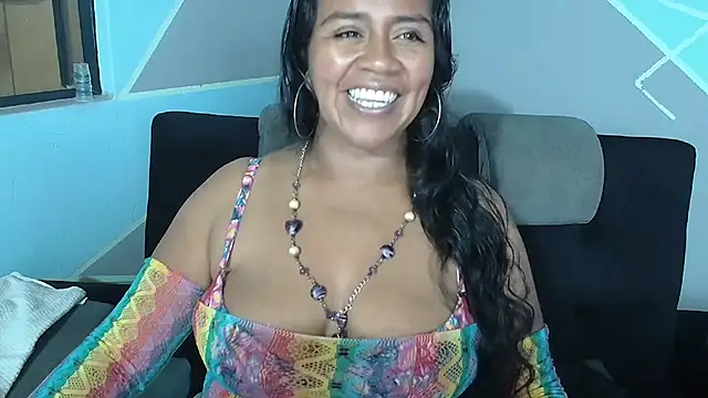 Chatroom XXX en direct de saggil23