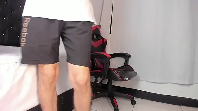 Онлайн чат XXX MaxLeons