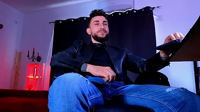 MightyAaron66 – Live XXX-chat