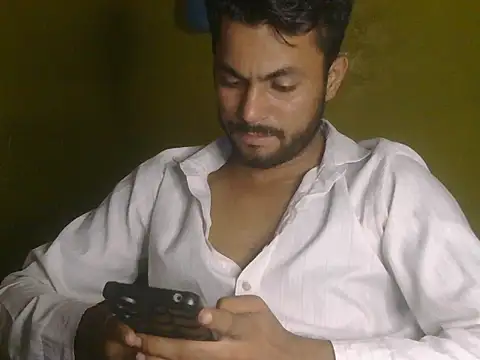 Stubborndesiboy Chat XXX live