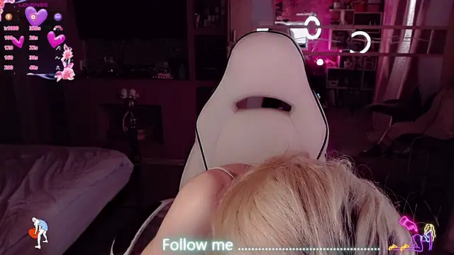 AnnieGOld_ Chat XXX in diretta