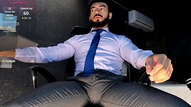 Chatroom XXX en direct de MarkWalker__