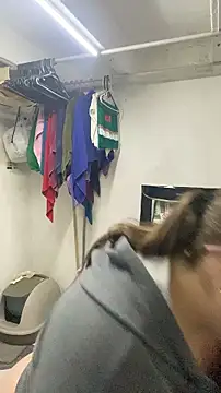 Chloee_Peach 现场XXX聊天