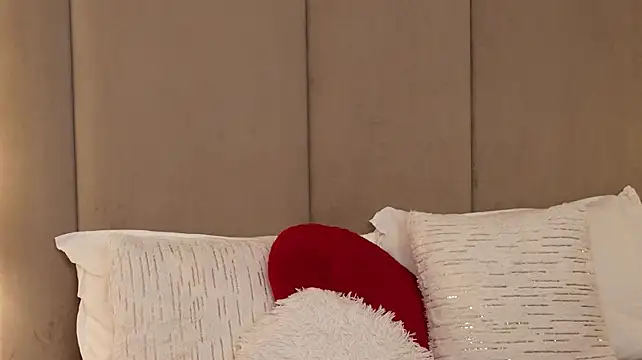 Chat +18 de LanaSin ao vivo