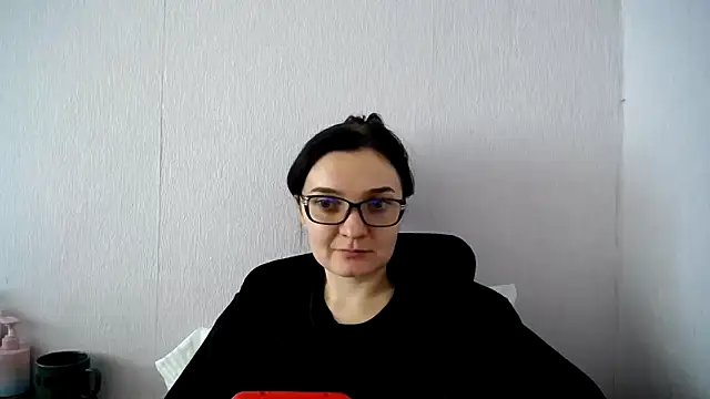 XXX chat uživo modela Shiny_gine