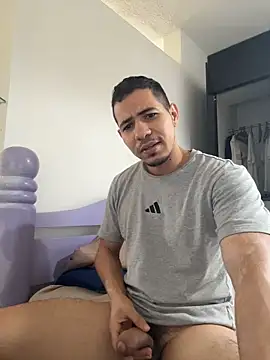Show modela Im_steven na web-kameri