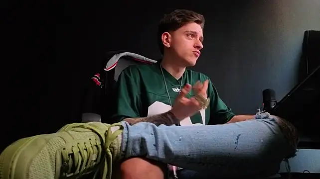 FelixStarkk 라이브 XXX 채팅