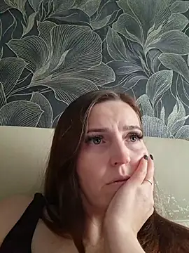 Chat XXX en directo de MilaMature