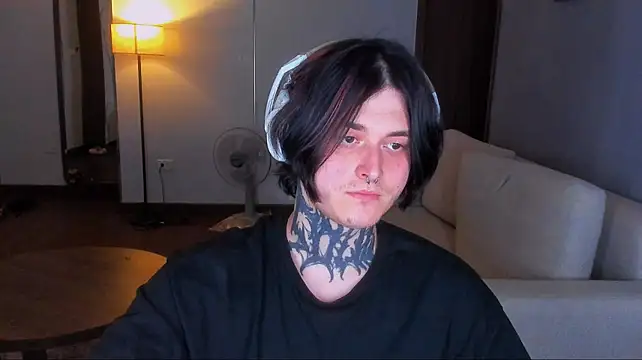 แชท XXX สดของ _torfin_