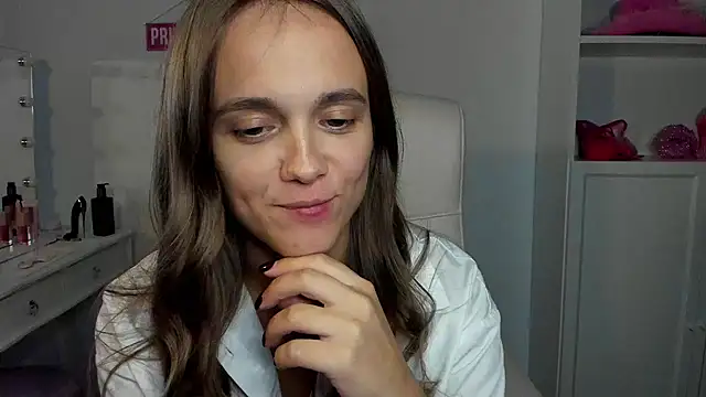 dirtyxEmily Chat XXX in diretta
