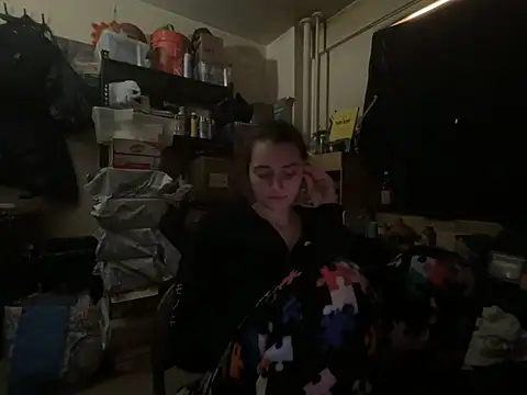 Snowbunnycake_131's Live XXX Chat