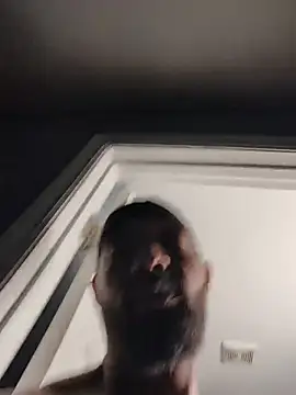 TheGoldenBoldy321 Pertunjukan Webcam