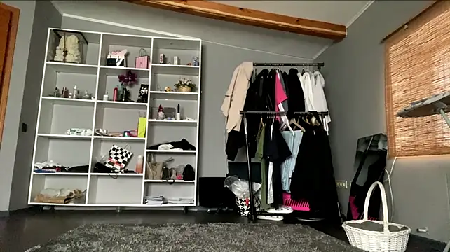 simmisweet Adlı Modelin Canlı XXX Sohbeti