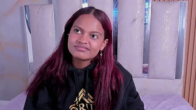 Chat +18 de Nicky_Nicoole ao vivo