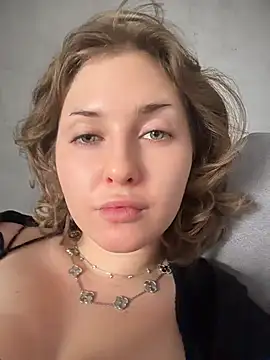 KellyKeler Adlı Modelin Canlı XXX Sohbeti