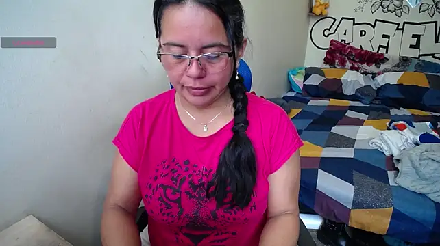 Chatroom XXX en direct de Miss__kendra_