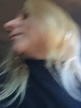 KaylinJan live XXX chat