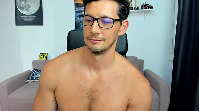 BrutusK08 Chat XXX live