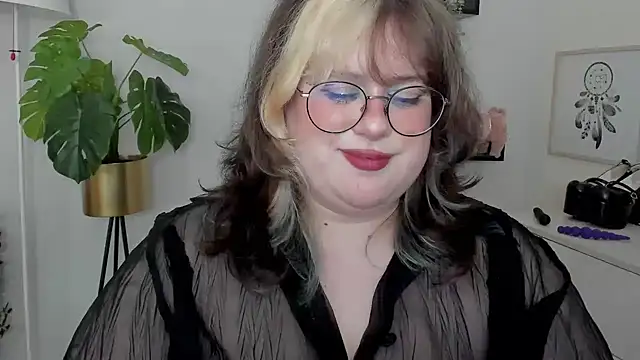 OpheliaLush live XXX chat
