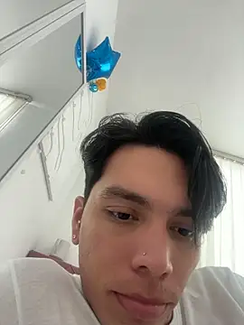 XXX chat uživo modela Aaxel_Smith