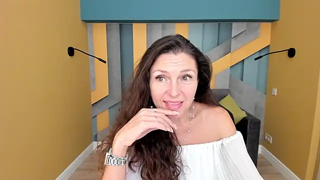 Chat XXX en directo de EllaLong