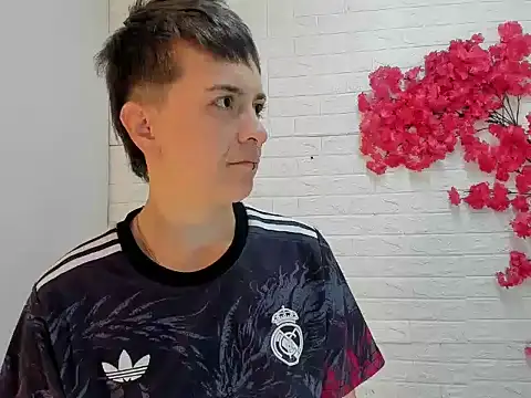 Chat +18 de HannaHott7 ao vivo