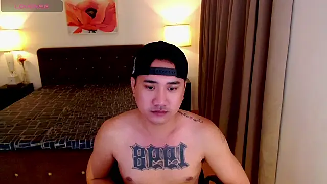 ExtraLarge_Ron 即時 XXX 聊天