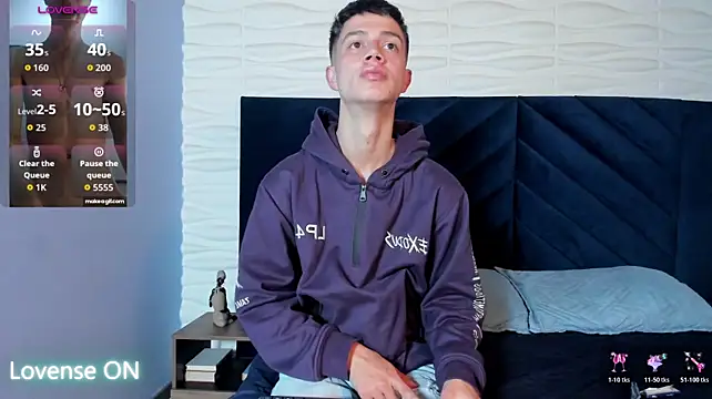 แชท XXX สดของ nicktorn