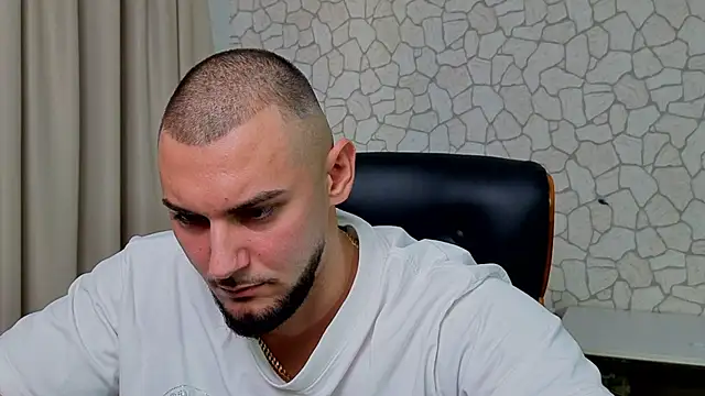 دردشة ClintMasters الجنسية المباشرة