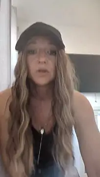 Živý XXX chat Emmas-Little-SecretXX