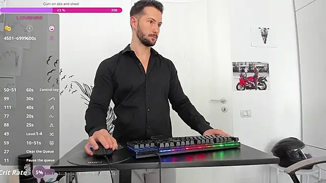 ZackFraser Adlı Modelin Canlı XXX Sohbeti